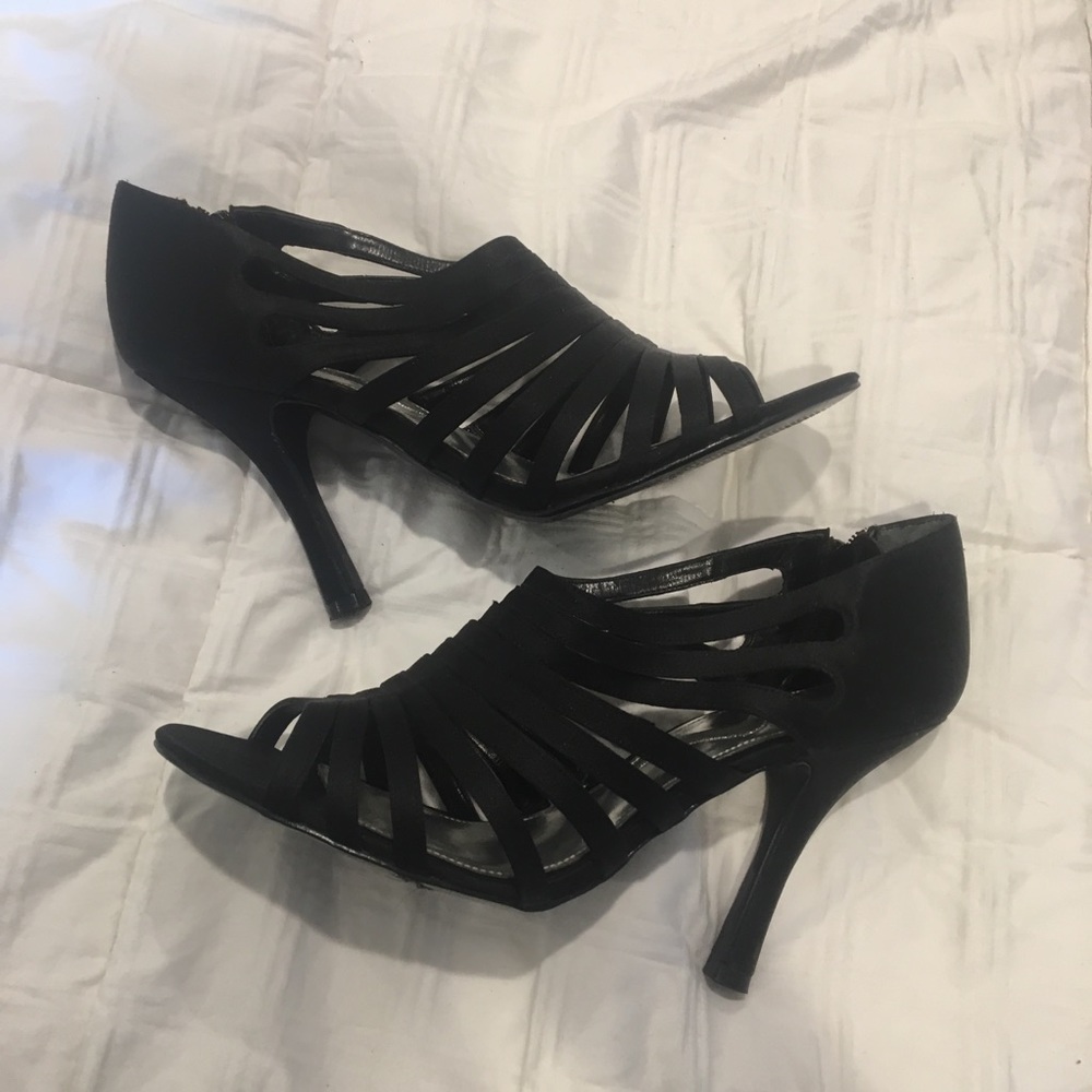 Nina Strappy Heel